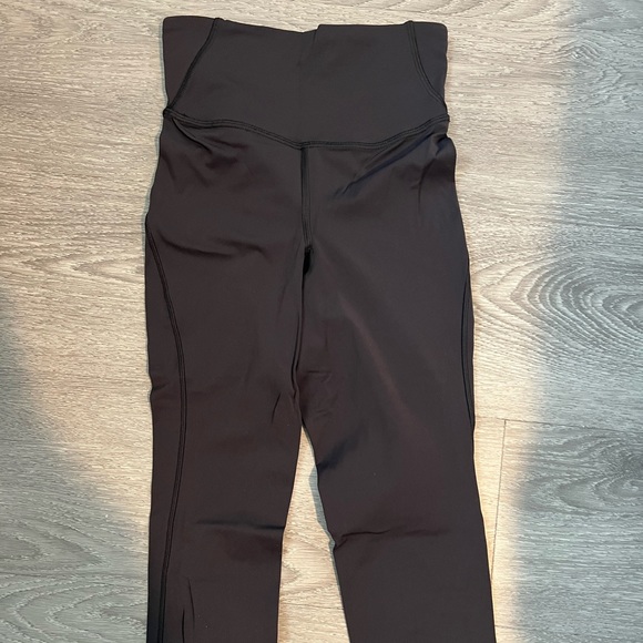 Black size 0 lululemon Base Pace 28” leggings - Picture 2 of 5